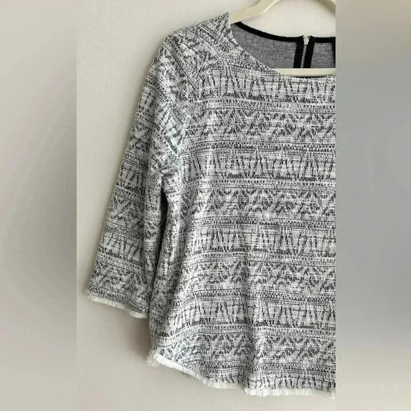 Anthropologie W5 Black and White Fringe Hem 3/4 Sleeve Zippered Aztec Blouse, M - Picture 3 of 16